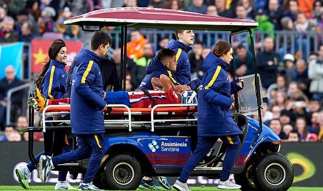 Аугусто увозят, Getty Images