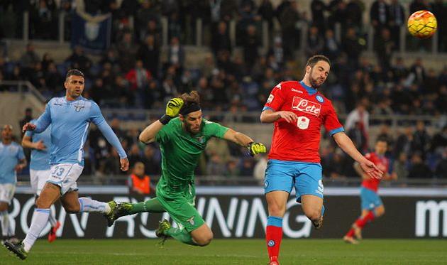 Гонсало Игуаин (справа) отметился очередным голом, getty images