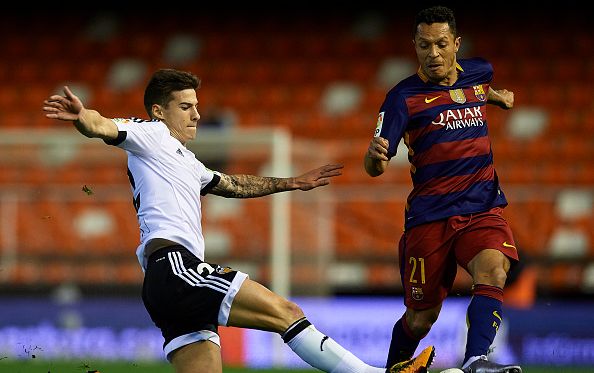 С мячом Адриано, Getty Images