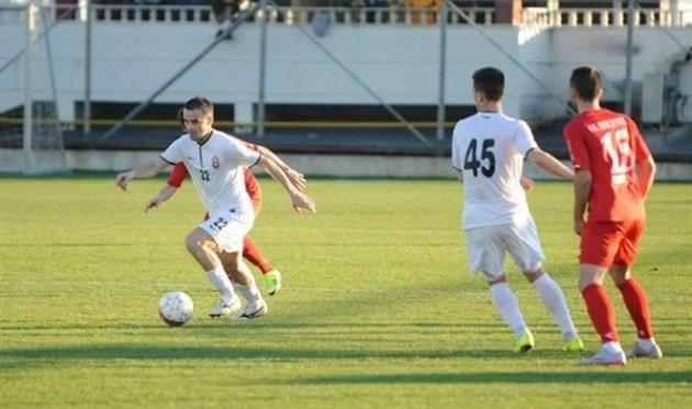 ЖЕЛЬКО ЛЮБЕНОВИЧ (С МЯЧОМ), ФК ЗАРЯ