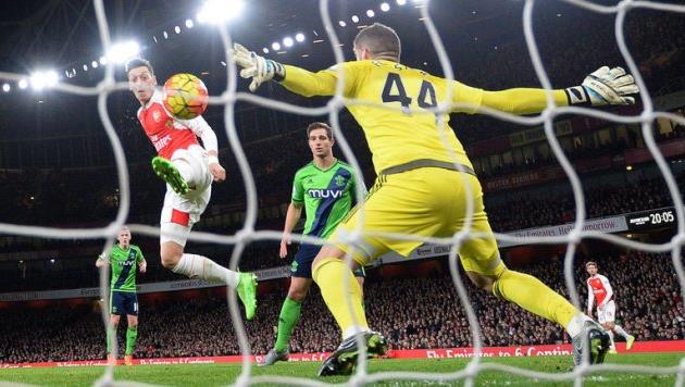 Езилу не удалось переиграть Форстера, Sky Sports