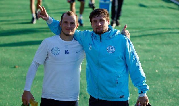 Результативные удары Романа Зозули (слева) и Евгения Селезнева принесли Днепру победу, fcdnipro.ua