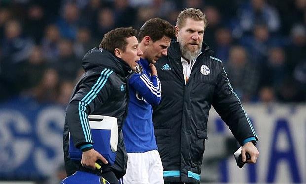 Леон Горетцки покидает поле, Getty Images