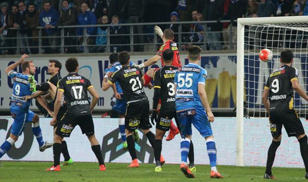 Фрагмент матча, фото ФК Локерен