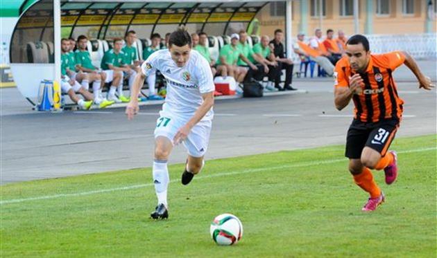 Исмаили (справа) в матче против Ворсклы, Фото Олега Дубины, Football.ua