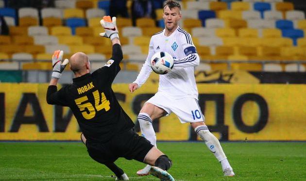 Андрей Ярмоленко переигрывает голкипера Александрии, Фото Ильи Хохлова, Football.ua