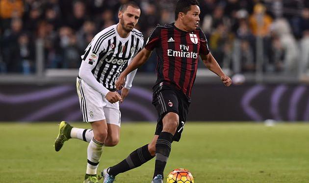 Леонардо Бонуччи (слева) и Карлос Бакка, Getty Images