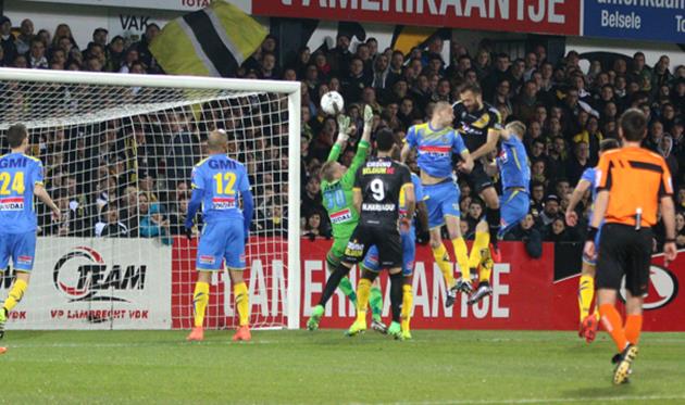 Первый гол, фото ФК Локерен