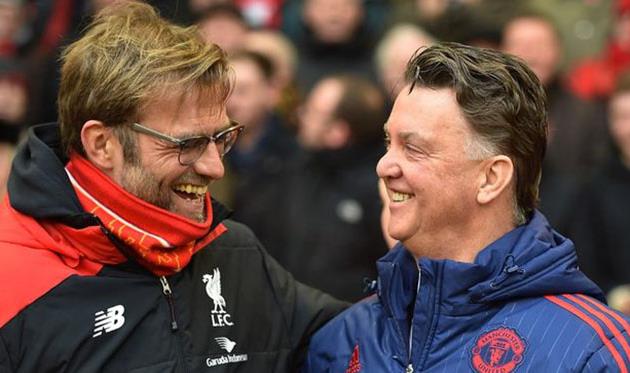 Наставник Ливерпуля Юрген Клопп и его коллега из МЮ - Луи ван Гаал, mirror.co.uk