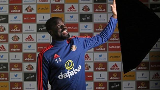 Эммануэль Эбуэ, ФК Сандерленд