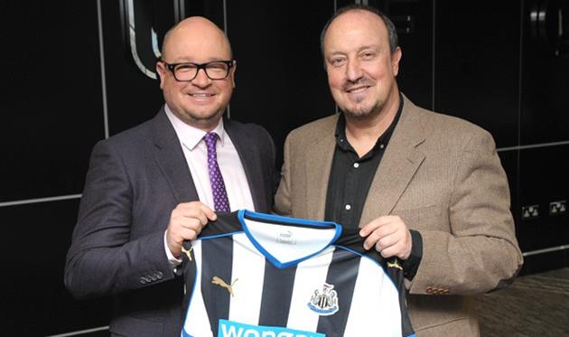 Рафаэль Бенитес (справа), фото ФК Ньюкасл