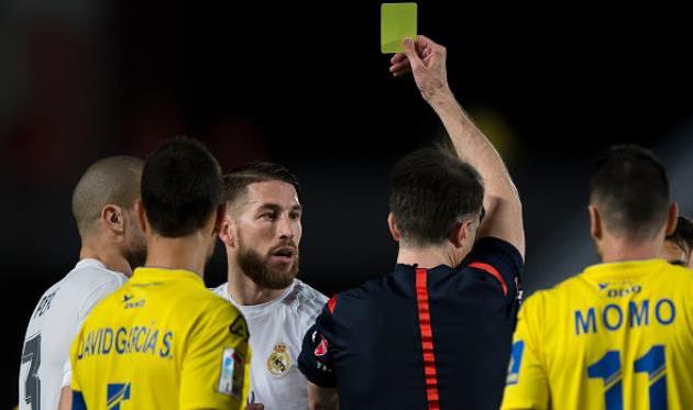 Рамос получает предупреждение, Getty Images