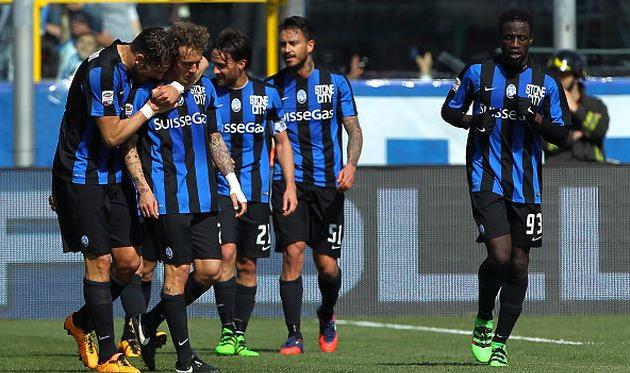 Аталанта празднует победу, getty images