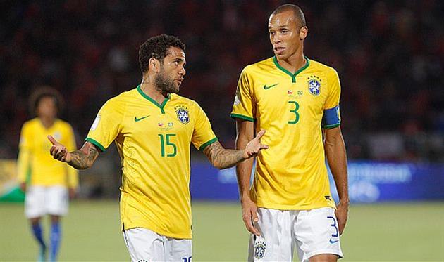 Дани Алвес и Жоао Миранда, getty images