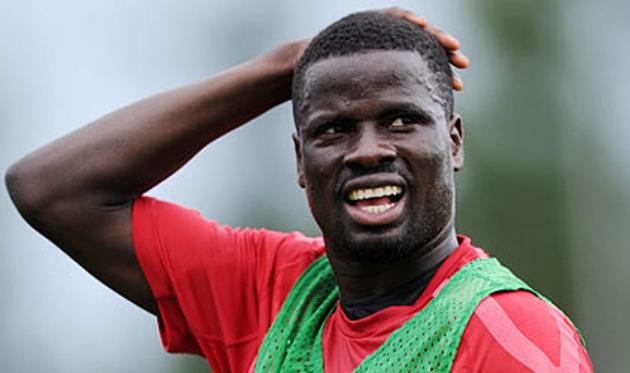 Эммануэль Эбуэ, arsenal.com