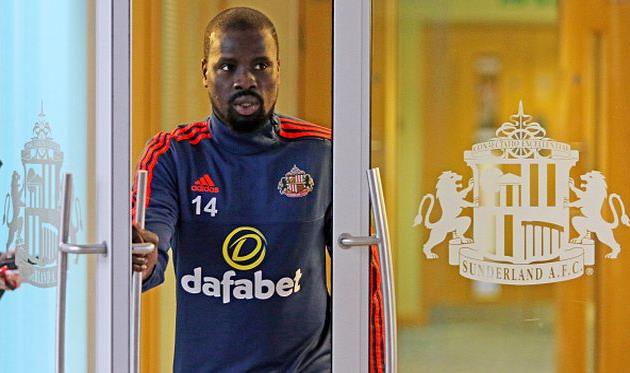 Эммануэль Эбуэ, Пуеен Шьфпуы