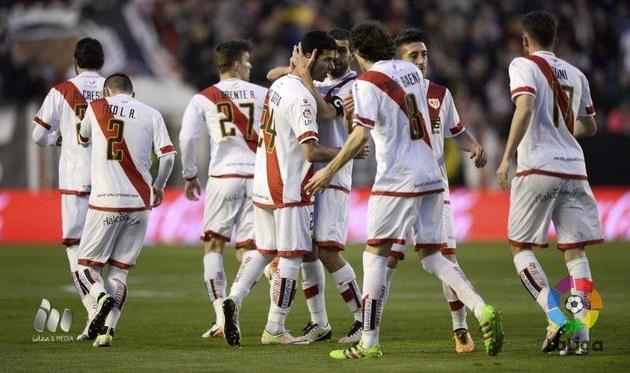 Игроки Райо празднуют взятие ворот соперника, laliga.es