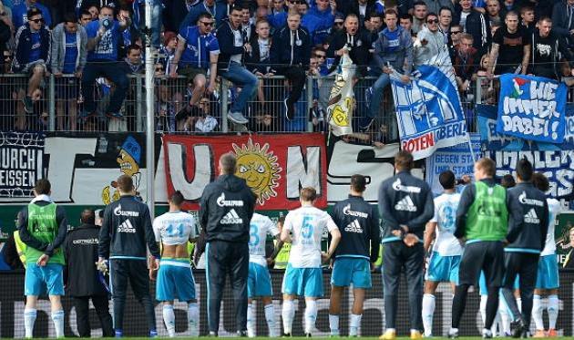 Игроки Шальке извиняются перед болельщиками, Getty Images