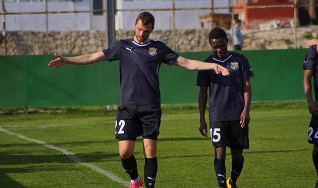 Сергей Загинайлов (слева), фото ФК ДАчия