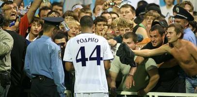 А теперь можно и автографы раздать