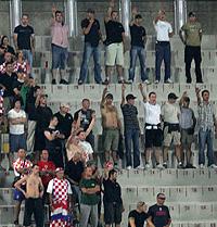 Хорватские болельщики во время матча, jutarnji.hr