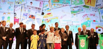 А как хорошо начиналось...