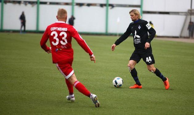 Анатолий Тимощук в игре с Акжайыком, fckairat.kz