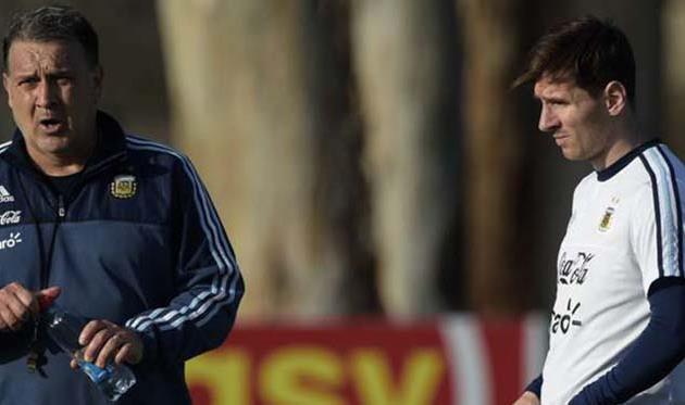 Херардо Мартино и Лионель Месси, AFP