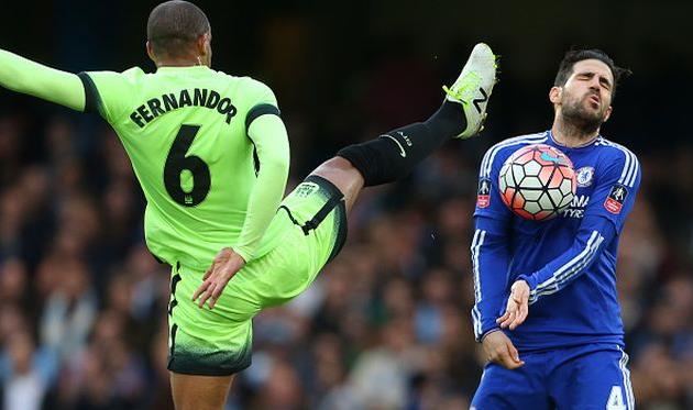 Фернандо в борьбе с Фабрегасом, Getty Images