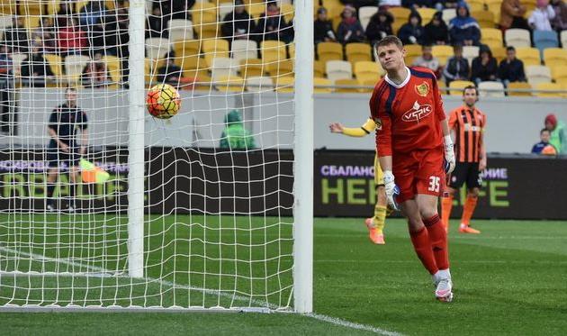 Александр Ильющенков в игре против Шахтера, Фото Богдана Зайца, Football.ua