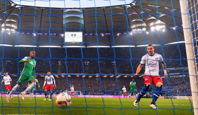 Первый гол Ласогги в матче, getty images