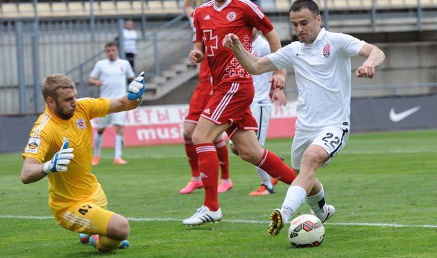 Желько Любенович в игре против Волыни, zarya-lugansk.com