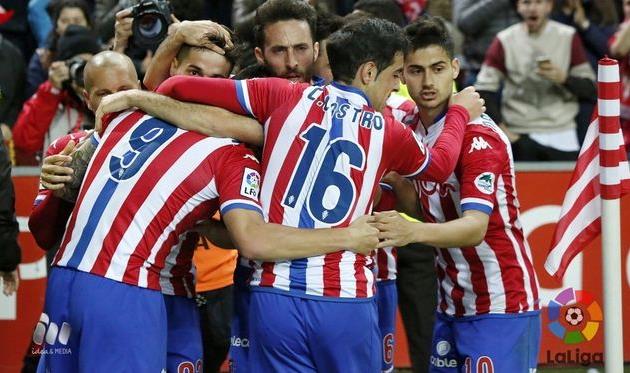 Хихонцы празднуют взятие ворот Эйбара, laliga.es