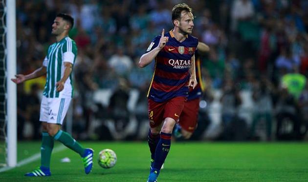 Иван Ракитич открыл счет в поединке, getty images