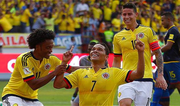 Хуан Куадрадо, Карлос Бакка и Джеймс Родригес, futbolred.com