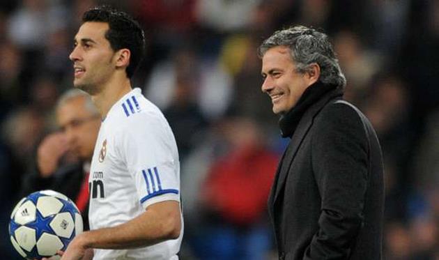 Альваро Арбелоа и Жозе Моуриньо, Getty Images