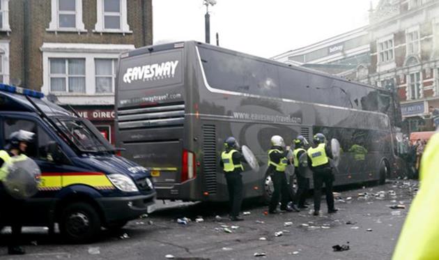 Автобус МЮ, twitter.com/IrishTimesSport