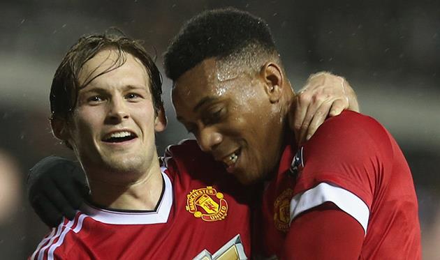 Дэйли Блинд, Антони Мартиаль, фото ФК Манчестер Юнайтед