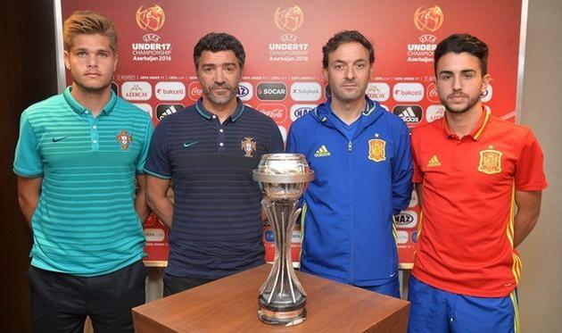 Промах с точки Ману Морланеса (крайний справа) стоил испанцам титула, uefa.com