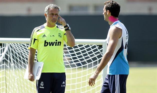 Жохе Моуриньо и Альваро Арбелоа, getty images