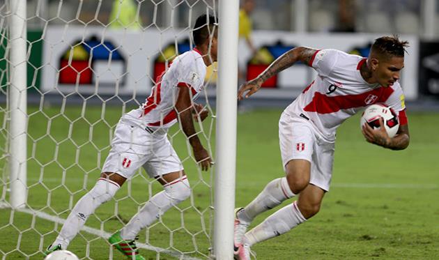 Паоло Герреро (справа), getty images