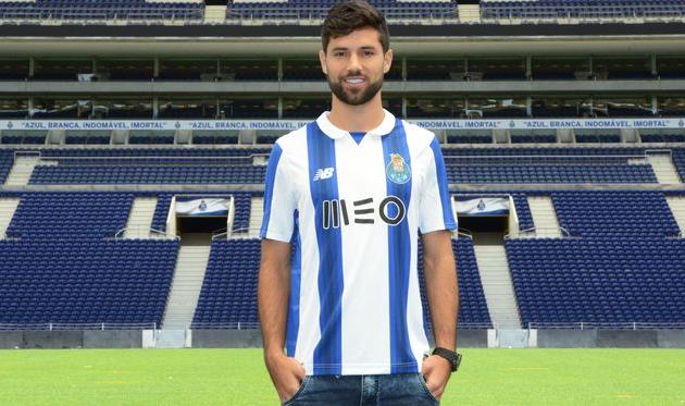Фелипе - новичок Порту, fcporto.pt