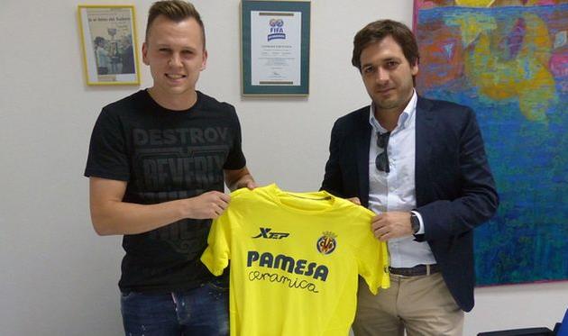 Денис Черышев (слева), villarrealcf.es