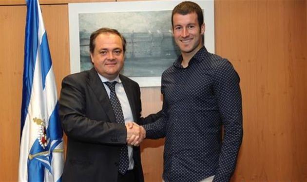 Иманол Агирретче (cправа), realsociedad.com