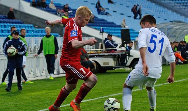 Владислав Кулач (слева), football.ua