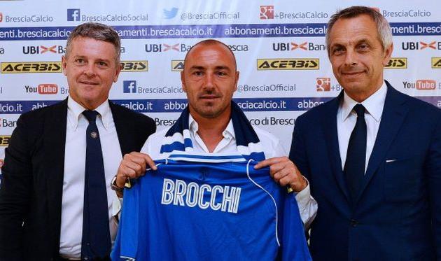 Кристиан Брокки (по центру), bresciacalcio.it