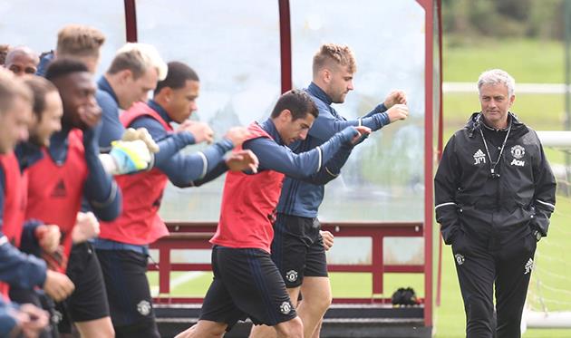 Тренировка МЮ, фото из твиттера клуба