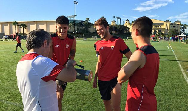 Тренировка, фото ФК Севилья