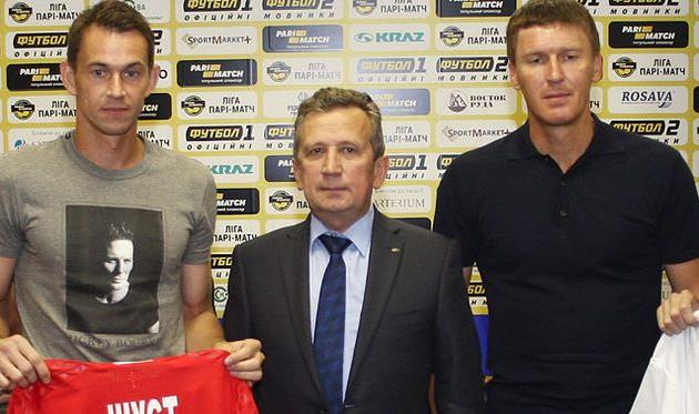 Роман Черняк (по центру), vorskla.com.ua