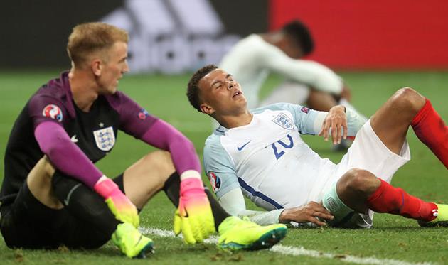 Джо Харт и Деле Алли после матча с Исландией, sky sports